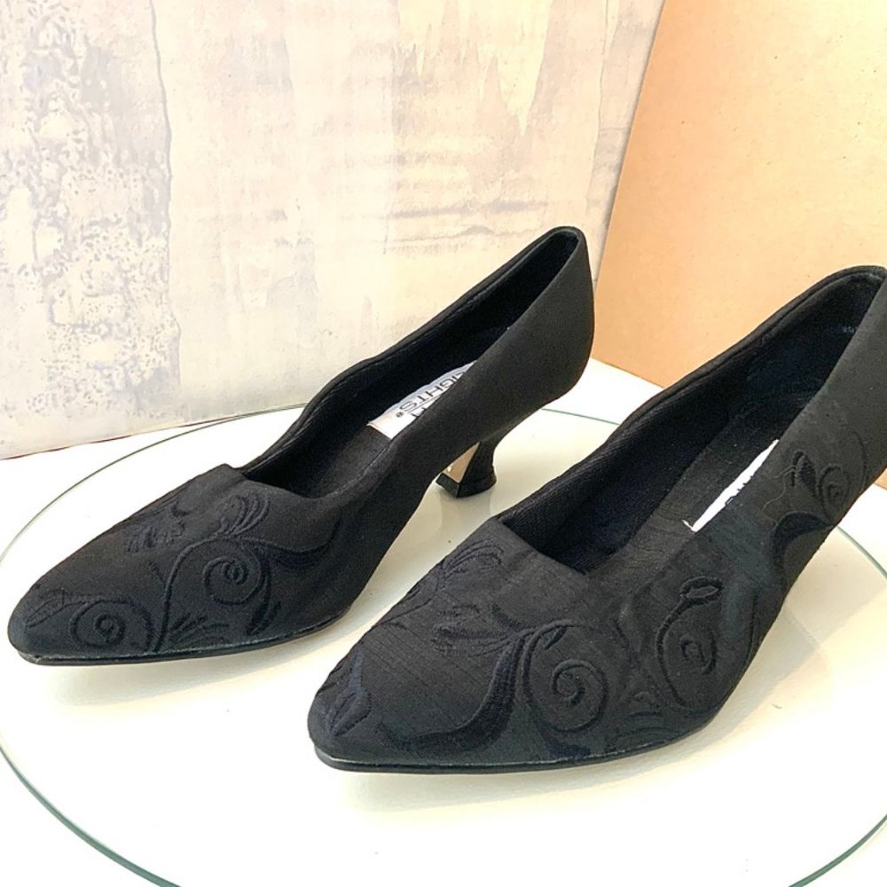 Vintage, black brocade, kitten heeled, size 9
